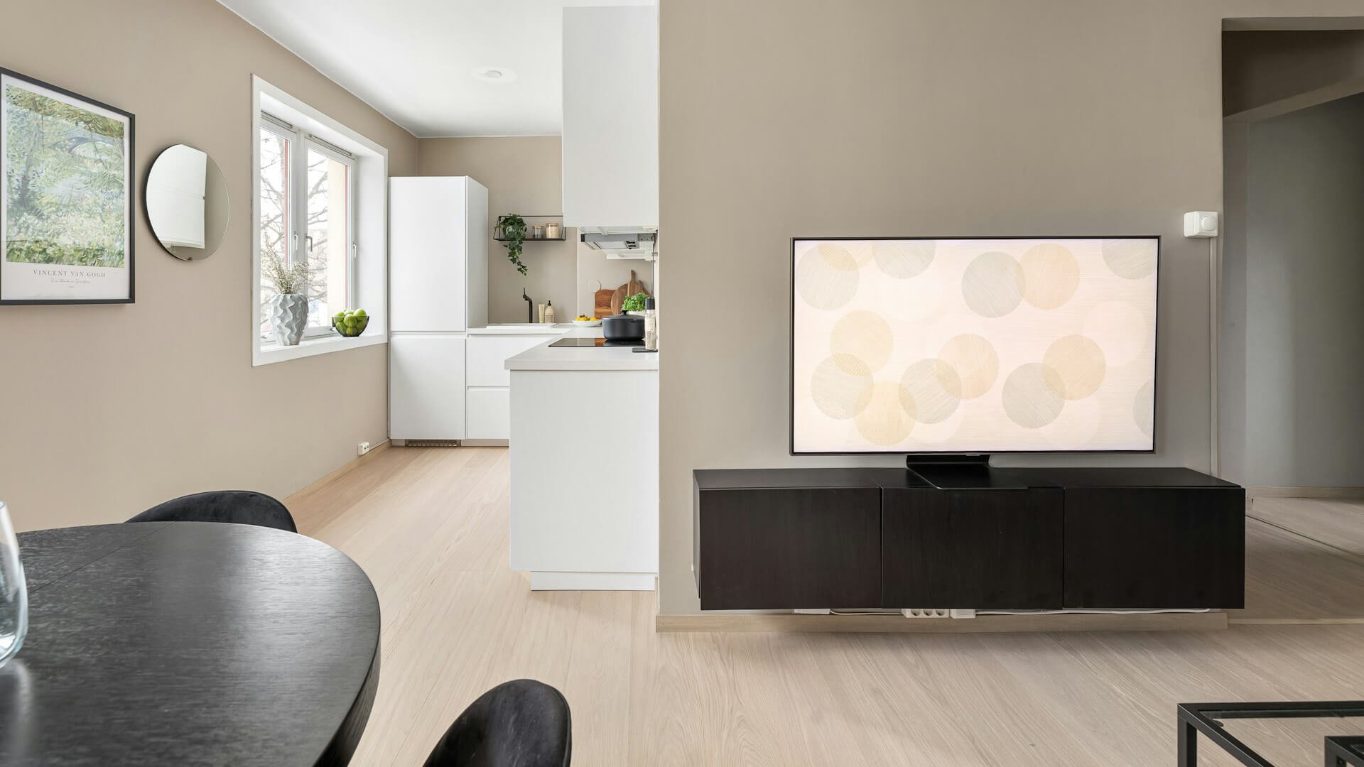 taille tv pour petit salon